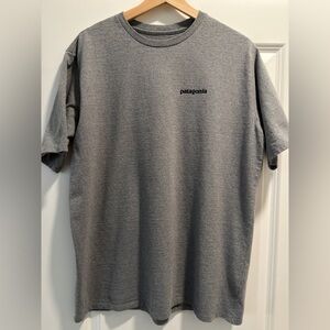 Patagonia Grey Tee Men’s Size Medium Responsibili-Tee